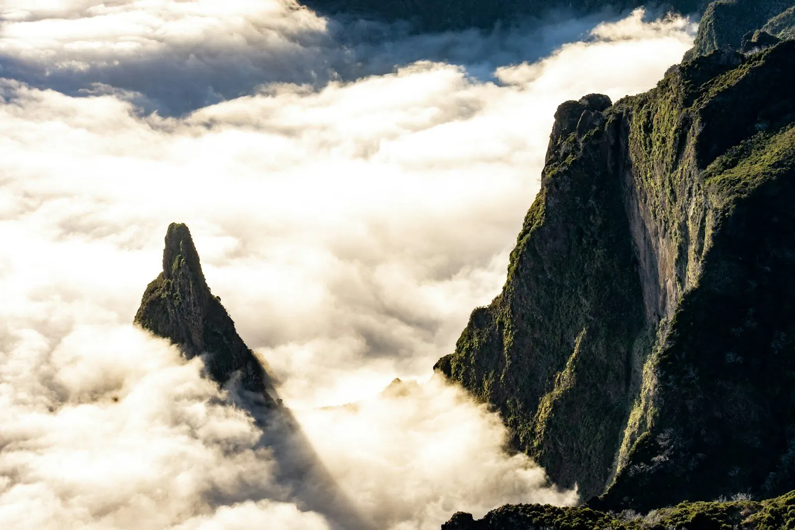 Pico do Areeiro — Sunrise